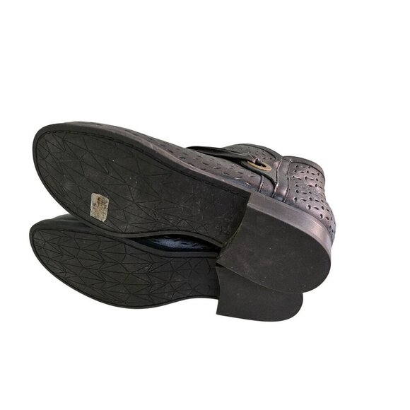 Revitalign Pricilla Ankle Boots Black Perforated Leather Zip Closure Size 7B - Picture 6 of 8